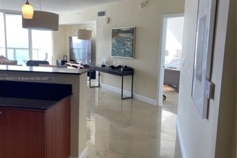 Copropriété à louer à Sunny Isles Beach, Floride: 1 chambre, 92.9 m2 № 2022891 - photo 5
