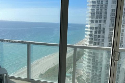 Copropriété à louer à Sunny Isles Beach, Floride: 1 chambre, 92.9 m2 № 2022891 - photo 13