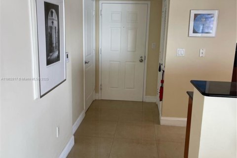 Copropriété à louer à Sunny Isles Beach, Floride: 1 chambre, 92.9 m2 № 2022891 - photo 6