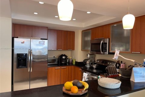 Copropriété à louer à Sunny Isles Beach, Floride: 1 chambre, 92.9 m2 № 2022891 - photo 2