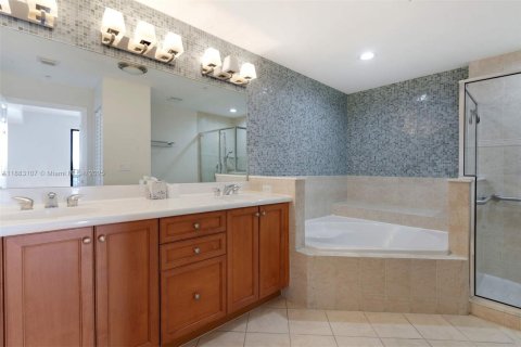 Купить кондоминиум в Майами, Флорида 2 спальни, 141.03м2, № 1932056 - фото 10