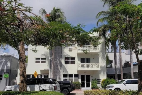 Condo in Miami Beach, Florida, 1 bedroom № 2074926