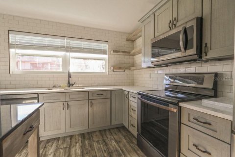 Купить кондоминиум в Саммерфилд, Флорида 3 комнаты, 102.1м2, № 1546091 - фото 10