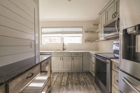 Купить кондоминиум в Саммерфилд, Флорида 3 комнаты, 102.1м2, № 1546091 - фото 9