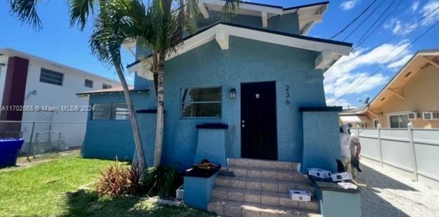 Propiedad comercial en Miami, Florida 255.67 m2 № 1456286