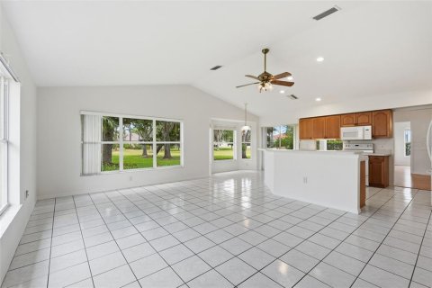 House in Trinity, Florida 2 bedrooms, 170.66 sq.m. № 2122785 - photo 15