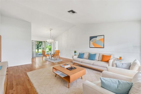 House in Trinity, Florida 2 bedrooms, 170.66 sq.m. № 2122785 - photo 9