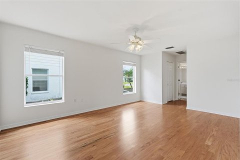 House in Trinity, Florida 2 bedrooms, 170.66 sq.m. № 2122785 - photo 22