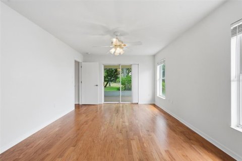 House in Trinity, Florida 2 bedrooms, 170.66 sq.m. № 2122785 - photo 23