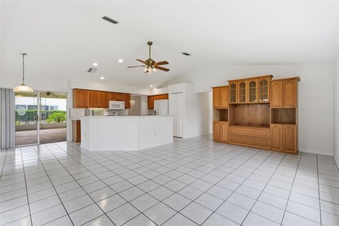 House in Trinity, Florida 2 bedrooms, 170.66 sq.m. № 2122785 - photo 20
