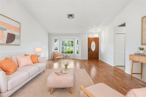 House in Trinity, Florida 2 bedrooms, 170.66 sq.m. № 2122785 - photo 2