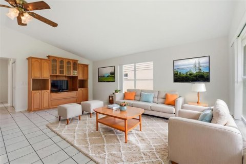 House in Trinity, Florida 2 bedrooms, 170.66 sq.m. № 2122785 - photo 19
