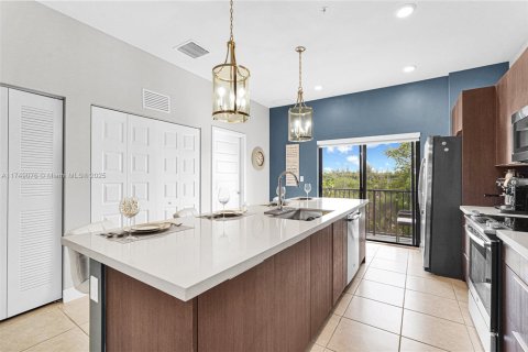 Condo in Doral, Florida, 2 bedrooms  № 1696607 - photo 1