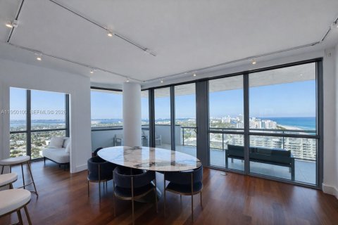 Снять в аренду кондоминиум в Майами-Бич, Флорида 4 спальни, 223.99м2, № 2005996 - фото 28