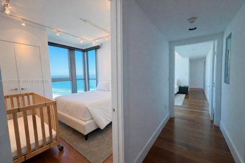 Снять в аренду кондоминиум в Майами-Бич, Флорида 4 спальни, 223.99м2, № 2005996 - фото 30