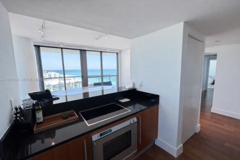 Снять в аренду кондоминиум в Майами-Бич, Флорида 4 спальни, 223.99м2, № 2005996 - фото 21