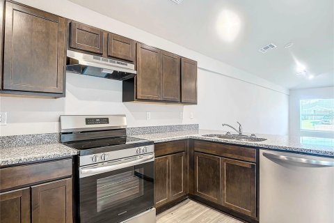 Commercial property in Punta Gorda, Florida 6 bedrooms, 195.47 sq.m. № 1888526 - photo 5