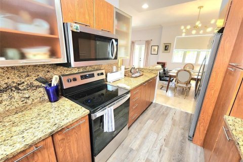 Touwnhouse à vendre à Lighthouse Point, Floride: 2 chambres, 132.85 m2 № 2187446 - photo 9