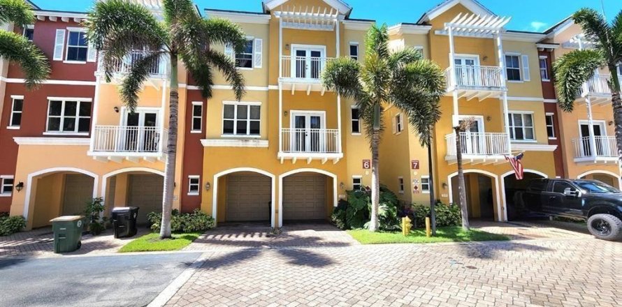 Touwnhouse à Lighthouse Point, Floride 2 chambres, 132.85 m2 № 2187446