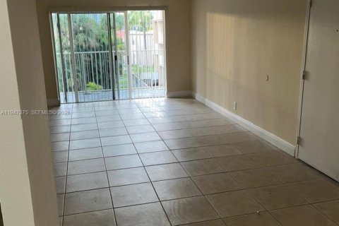 Copropriété à vendre à Doral, Floride: 1 chambre, 75.25 m2 № 2005367 - photo 5