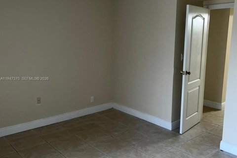 Copropriété à vendre à Doral, Floride: 1 chambre, 75.25 m2 № 2005367 - photo 8