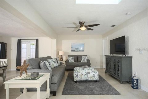 Casa en alquiler en Sarasota, Florida, 3 dormitorios, 181.16 m2 № 1401754 - foto 5