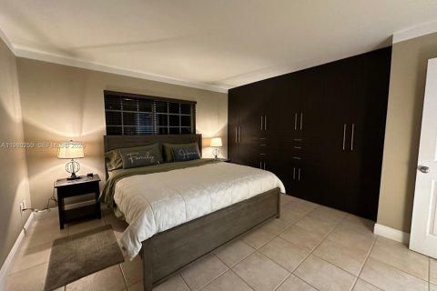 Купить кондоминиум в Майами, Флорида 2 спальни, 105.91м2, № 2044128 - фото 7