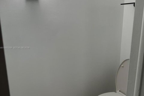 Купить кондоминиум в Майами, Флорида 2 спальни, 105.91м2, № 2044128 - фото 2