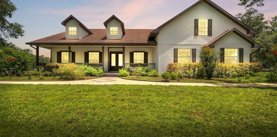 House in Fish Hawk, Florida 5 bedrooms, 287.81 sq.m. № 1815835