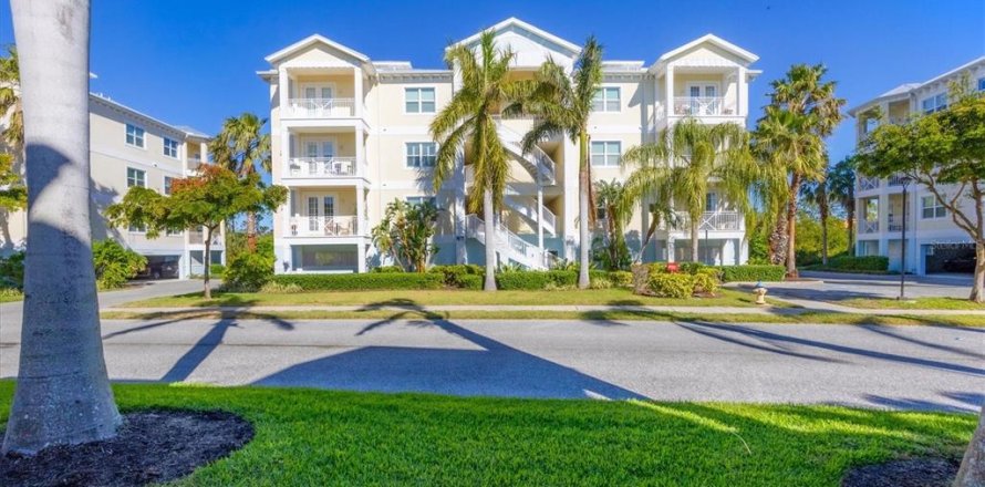 Condo in Bradenton, Florida, 3 bedrooms № 2393466
