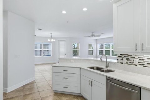 Condo in Bradenton, Florida, 3 bedrooms № 2393466 - photo 17