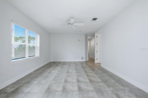 Condo in Bradenton, Florida, 3 bedrooms № 2393466 - photo 22