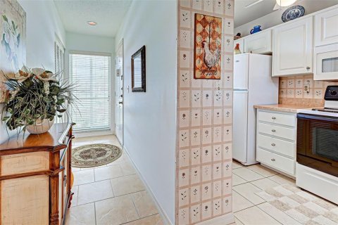 Condo in Venice, Florida, 2 bedrooms  № 1571929 - photo 17