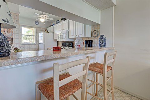 Condo in Venice, Florida, 2 bedrooms  № 1571929 - photo 26