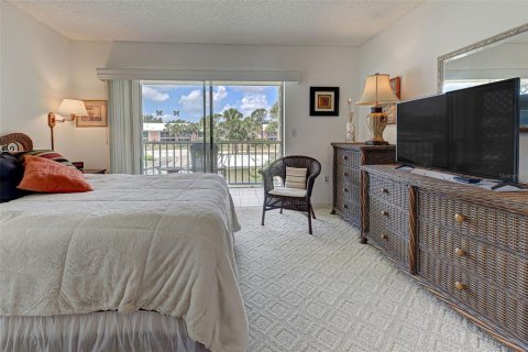 Condo in Venice, Florida, 2 bedrooms  № 1571929 - photo 8