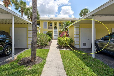 Condo in Venice, Florida, 2 bedrooms  № 1571929 - photo 2