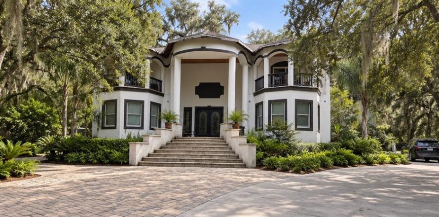 Villa ou maison à Brooksville, Floride 6 chambres, 668.9 m2 № 2399554