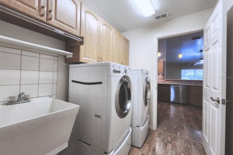 House in Ocala, Florida 3 bedrooms, 175.68 sq.m. № 1583821 - photo 6