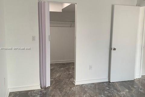 Снять в аренду кондоминиум в Норт-Майами-Бич, Флорида 2 спальни, 76.92м2, № 1983574 - фото 8