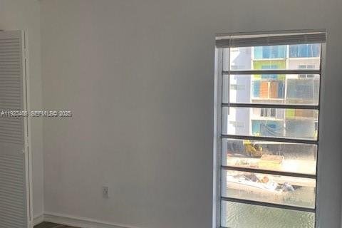 Снять в аренду кондоминиум в Норт-Майами-Бич, Флорида 2 спальни, 76.92м2, № 1983574 - фото 12