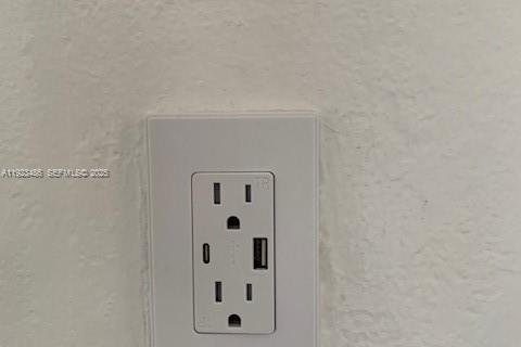 Снять в аренду кондоминиум в Норт-Майами-Бич, Флорида 2 спальни, 76.92м2, № 1983574 - фото 14