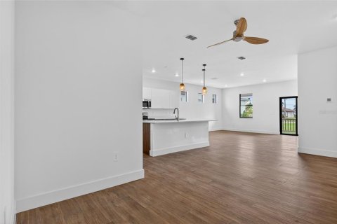 Villa ou maison à vendre à Punta Gorda, Floride: 3 chambres, 146.97 m2 № 2150942 - photo 4