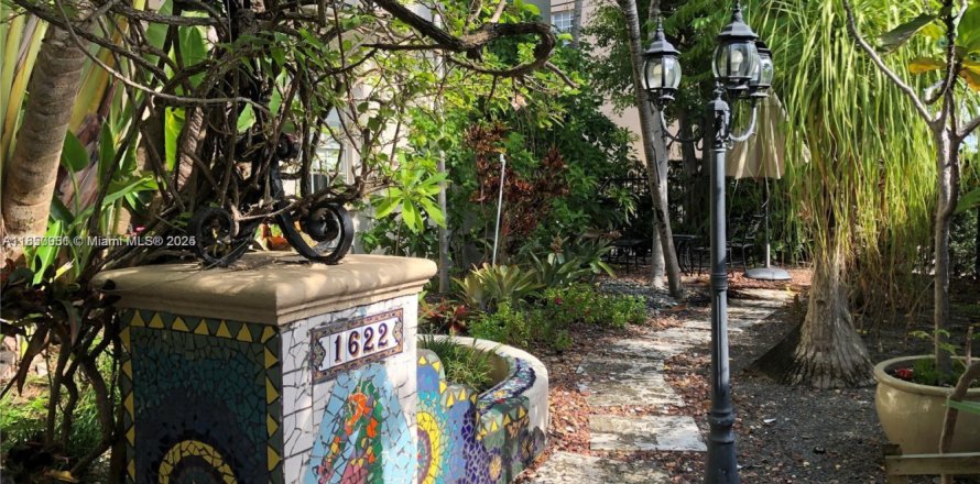 Condo à Miami Beach, Floride, 2 chambres № 1855227
