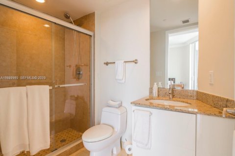 Снять в аренду кондоминиум в Санни-Айлс-Бич, Флорида 2 спальни, 120.87м2, № 1988964 - фото 15