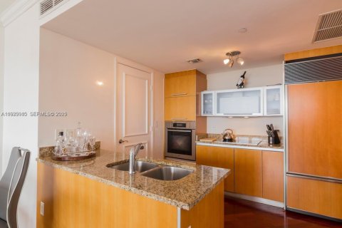 Снять в аренду кондоминиум в Санни-Айлс-Бич, Флорида 2 спальни, 120.87м2, № 1988964 - фото 11