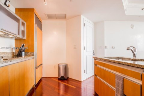 Снять в аренду кондоминиум в Санни-Айлс-Бич, Флорида 2 спальни, 120.87м2, № 1988964 - фото 10