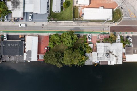 Land in Medley, Florida № 1827628 - photo 2