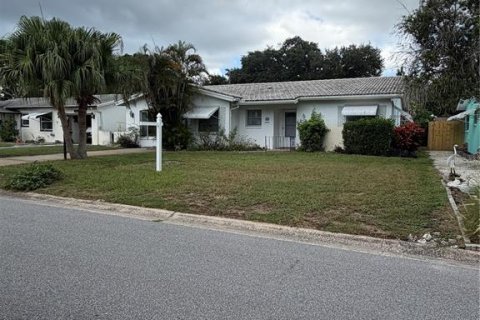 Villa ou maison à Clearwater, Floride 2 chambres, 159.33 m2 № 2325175