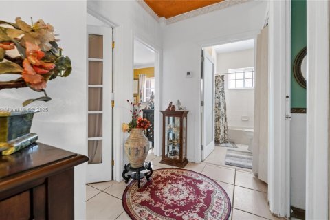 Villa ou maison à vendre à Miami, Floride: 3 chambres, 130.34 m2 № 1888028 - photo 16