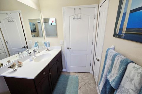 House in Venice, Florida 2 bedrooms, 192.21 sq.m. № 2231732 - photo 28